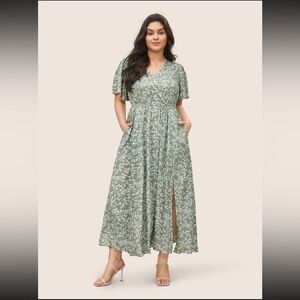 Bloomchic Green and White Floral V-Neck Maxi Sundress. 12/L